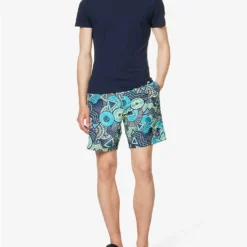 Front Page 30 Front Page -Default Template 4 R04163357 NAVYAQSPRITZWHITE ALT01